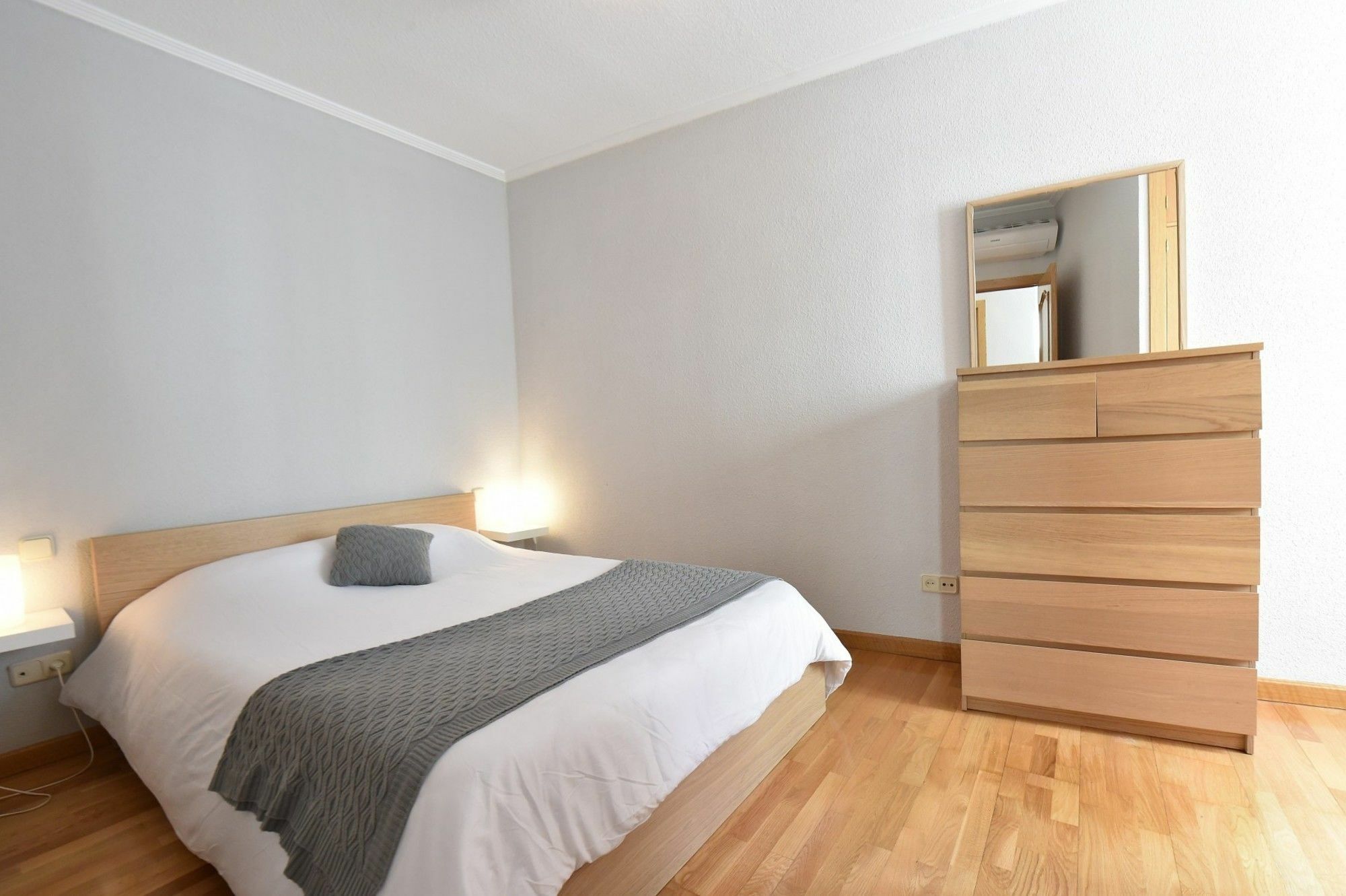 For You Rentals reina sofia apartment Madrid Exterior foto